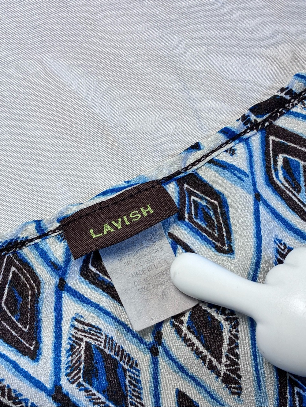 Lavish Geometric Ruffle Tank Top - Picture 3 of 4